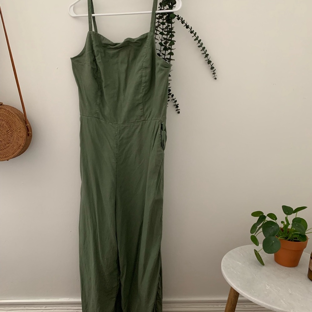 Linen blend jumpsuit (looks like Madewell)